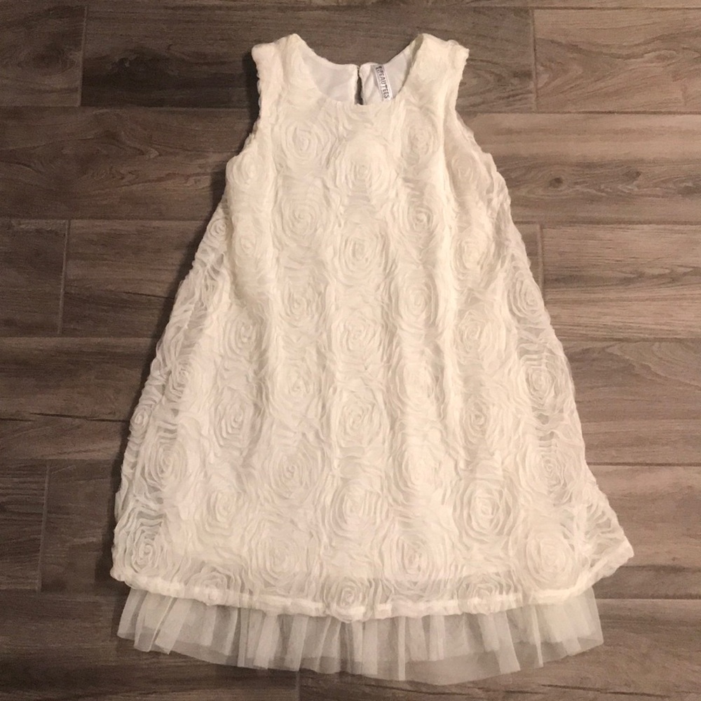 Girls dress